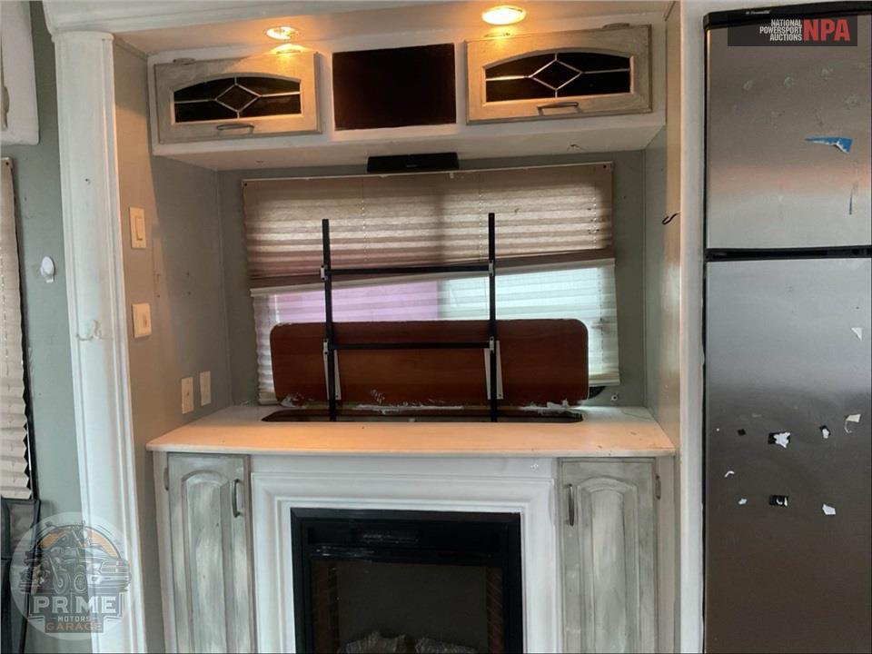 2010 Keystone Rv M-3640 RL - ALPINE FIFTH WHEEL SERIES — фото 36