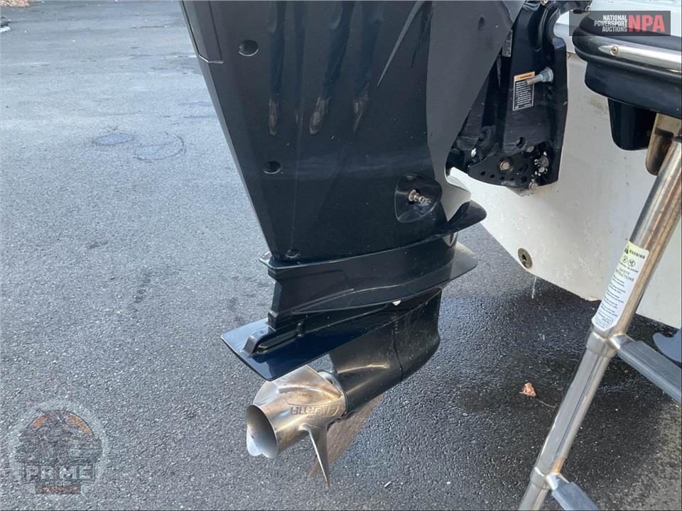 2022 Bayliner Marine T22CC(*) CENTER CONSOLE SERIES L=23/E=1-200HP MERCURY OB — фото 10
