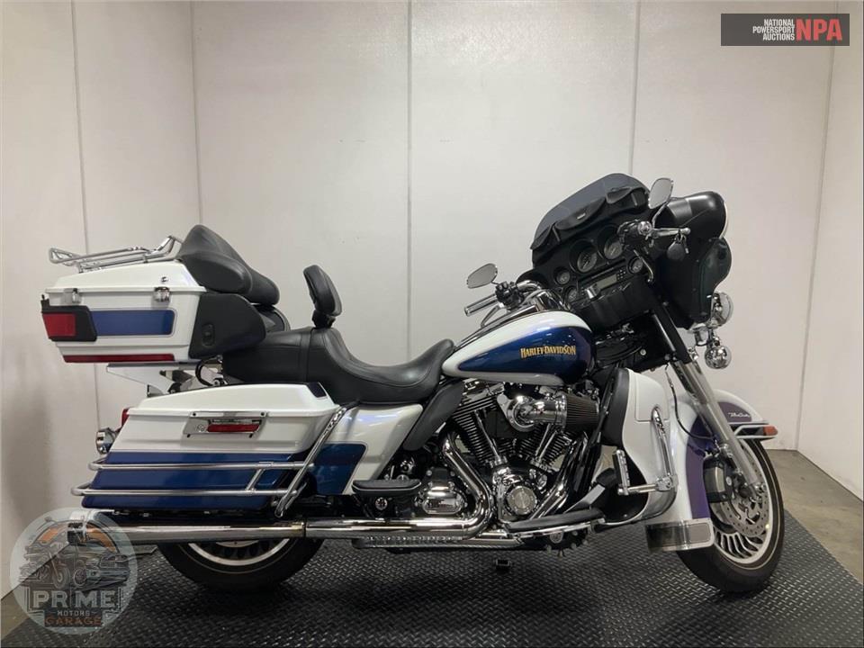 2010 Harley-Davidson FLHTCU ULTRA CLASSIC ELECTRA GLIDE — фото 1