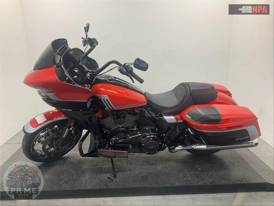 2024 Harley-Davidson FLTRXSE CVO ROAD GLIDE — фото 3