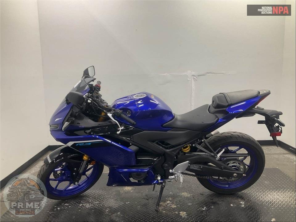 2025 Yamaha YZF-R3 — фото 3
