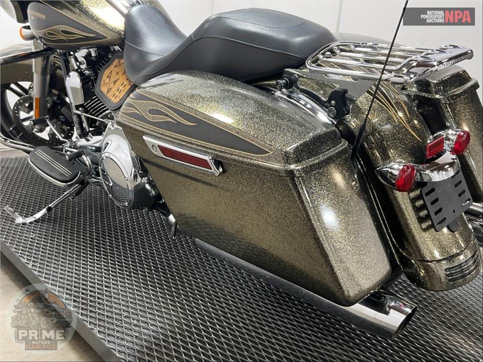 2016 Harley-Davidson FLHXS STREET GLIDE SPECIAL — фото 14
