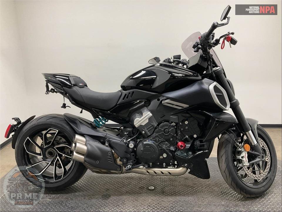 2023 Ducati DIAVEL V4 — фото 1