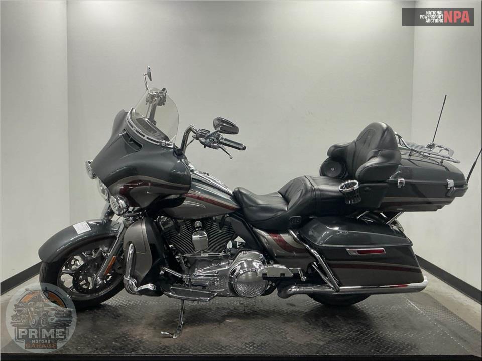 2016 Harley-Davidson FLHTKSE CVO ULTRA LIMITED — фото 3