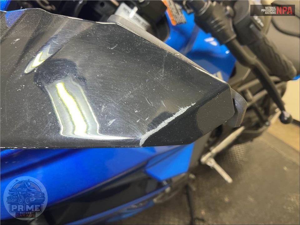 2024 Suzuki GSX800FRQM4 GSX-8R — фото 23