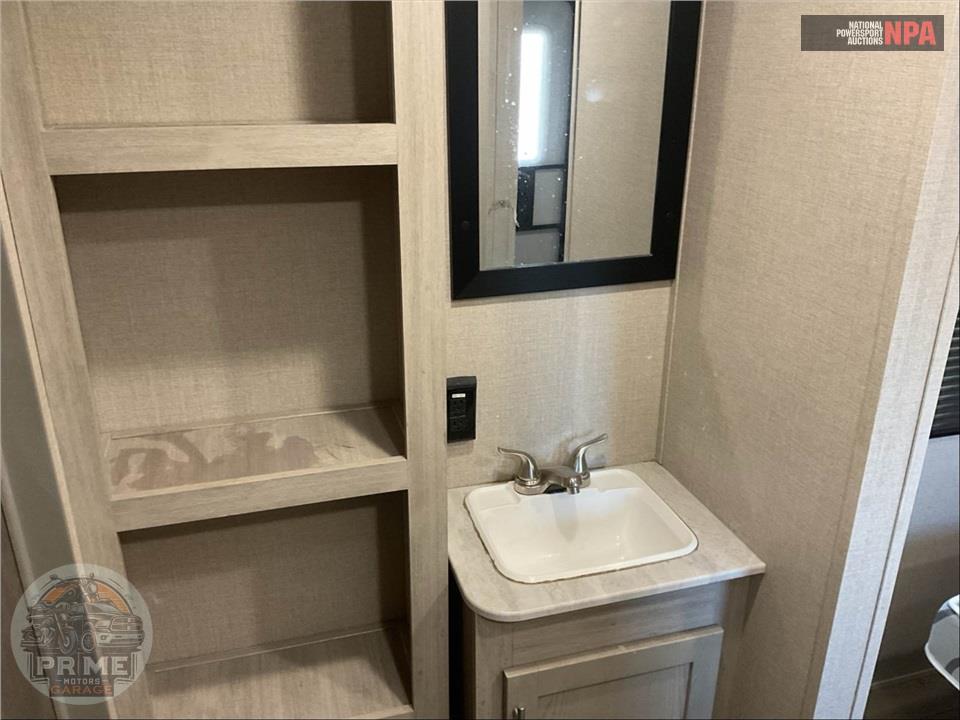 2023 Coachmen By Forest River M-271 DBS CATALINA SUMMIT SERIES — фото 17
