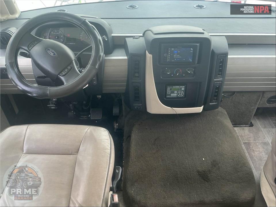2019 Winnebago M-26M FORD - INTENT SERIES — фото 12
