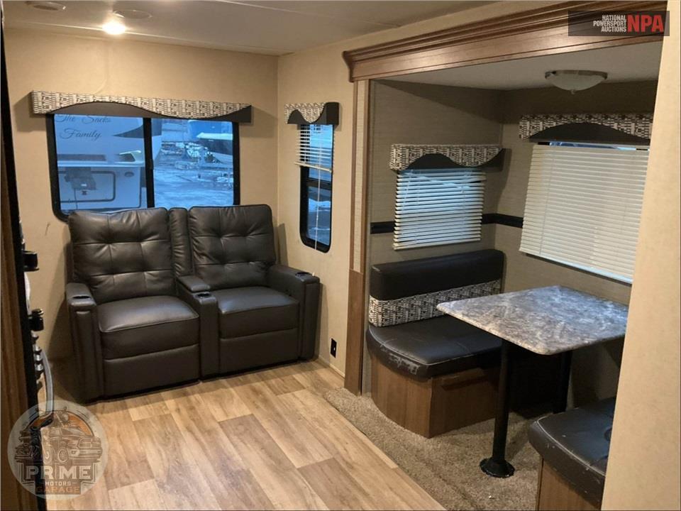 2018 Aspen Trail M-2460RLS -  SERIES — фото 9