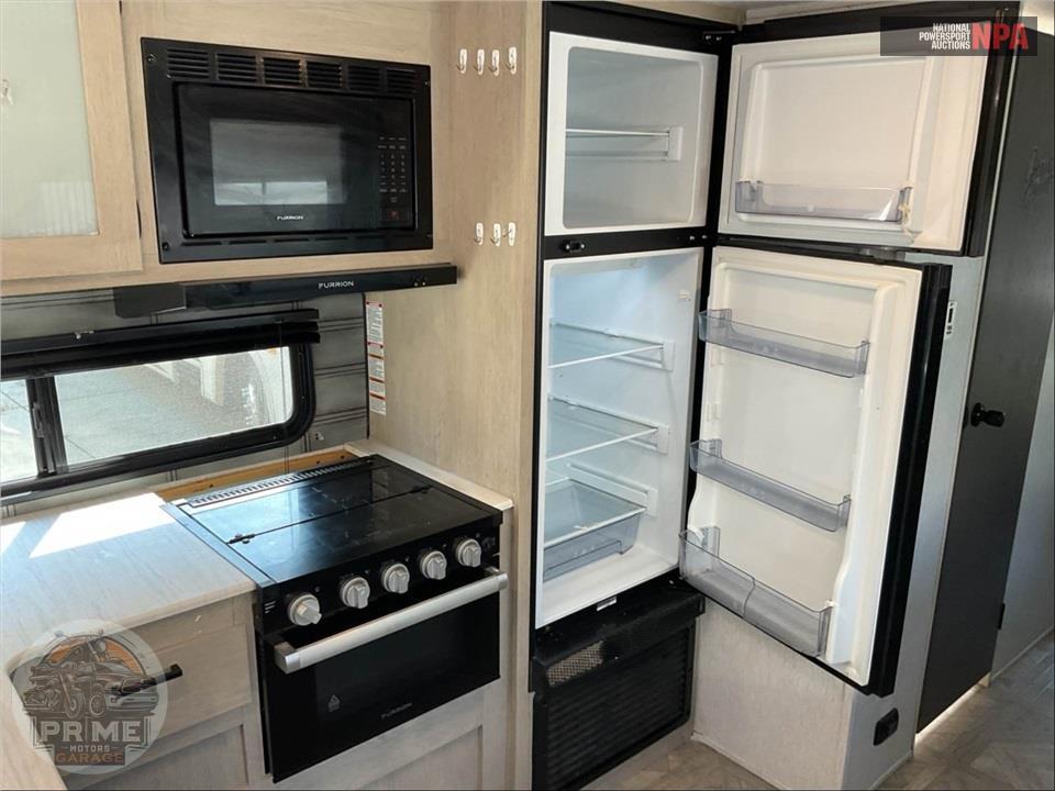 2024 Wildwood By Forest River M-28VBXLX - X-LITE PLATINUM SERIES — фото 24