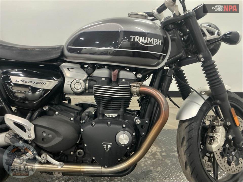 2020 Triumph SPEED TWIN 1200 (TWO-TONE) — фото 6