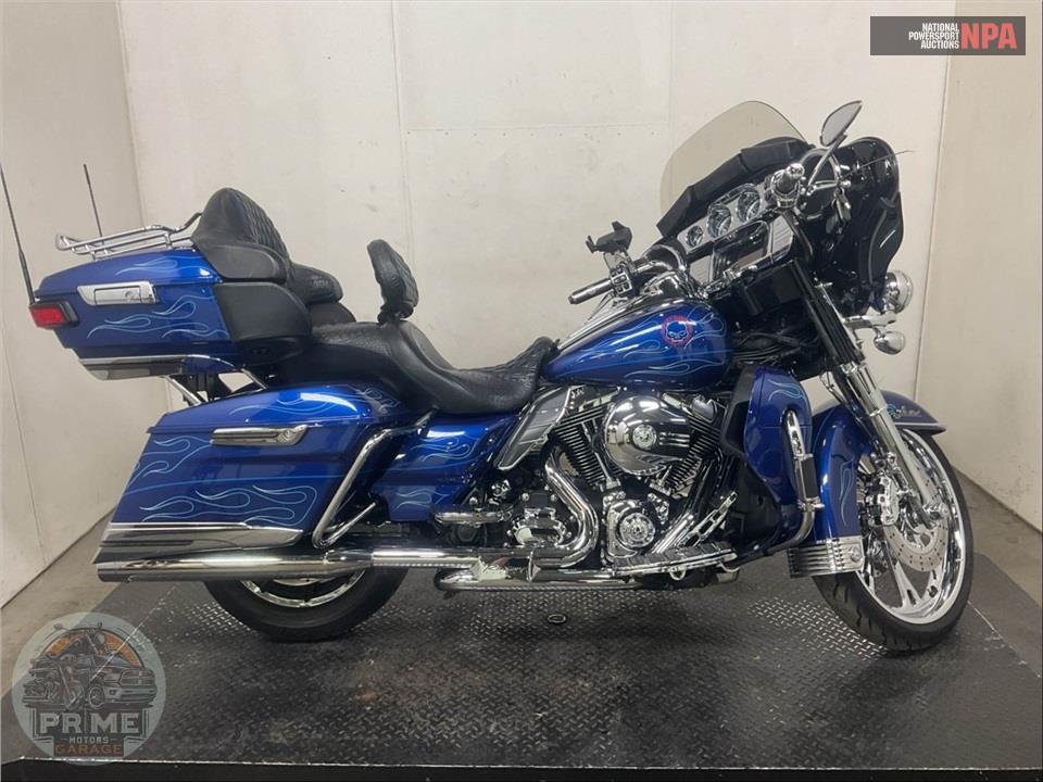 2015 Harley-Davidson FLHTK ELECTRA GLIDE ULTRA LIMITED — фото 1