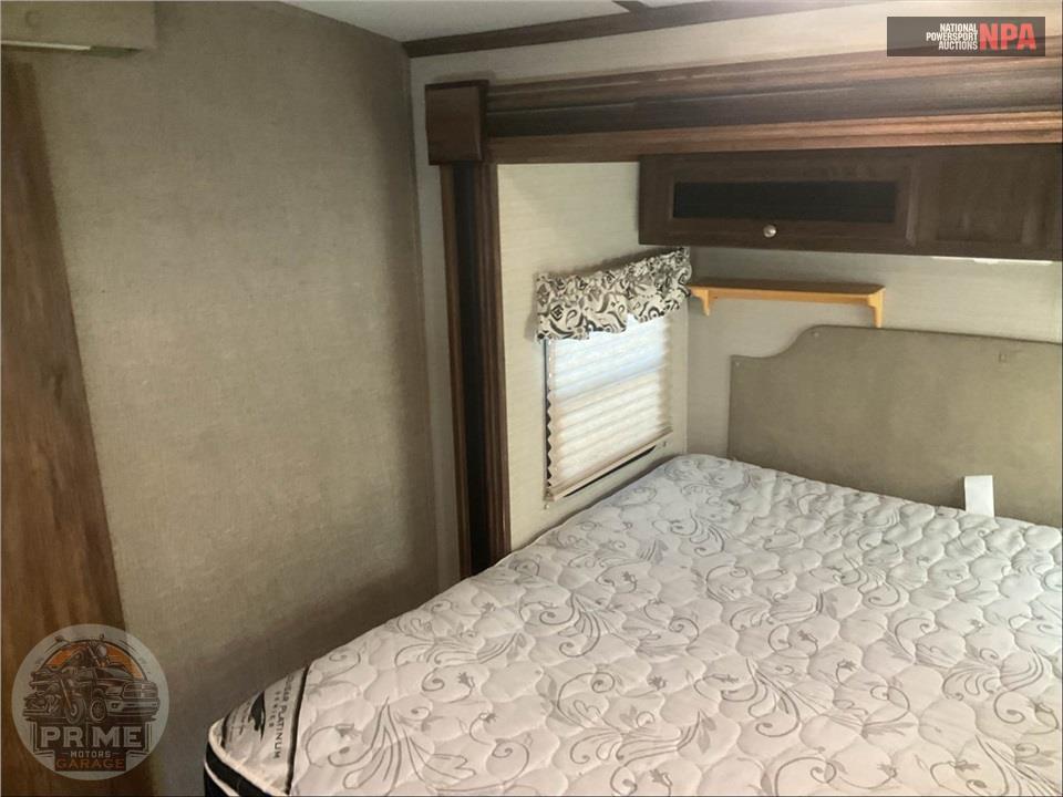 2017 Keystone Rv M-30 RLI COUGAR X-LITE SERIES — фото 14