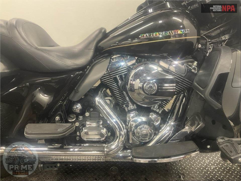 2016 Harley-Davidson FLHTK ELECTRA GLIDE ULTRA LIMITED — фото 6