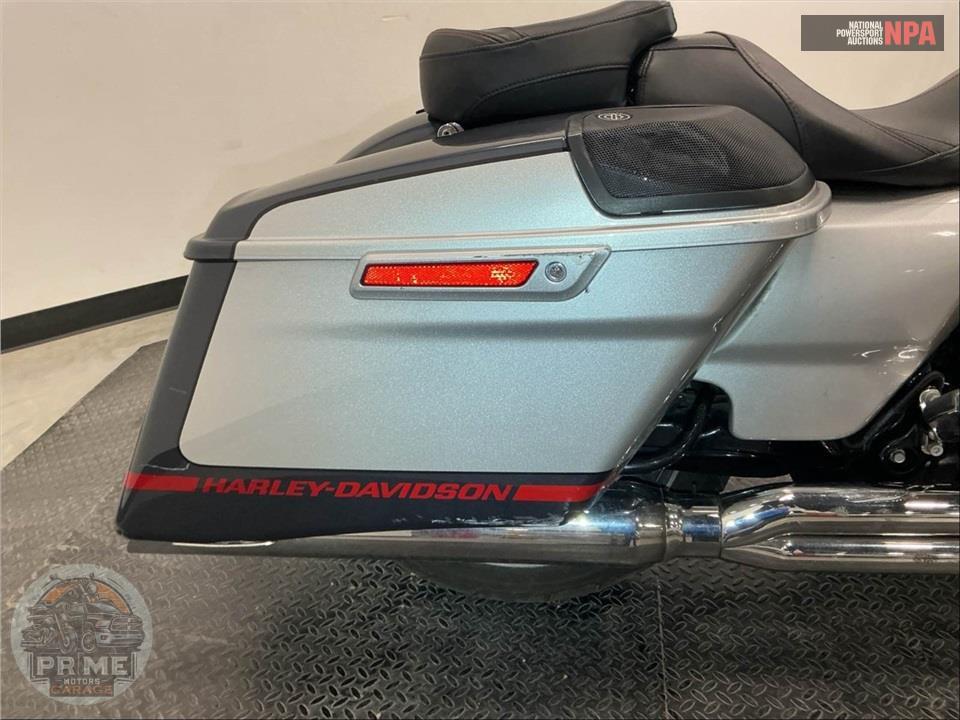2019 Harley-Davidson FLHXSE CVO STREET GLIDE — фото 28