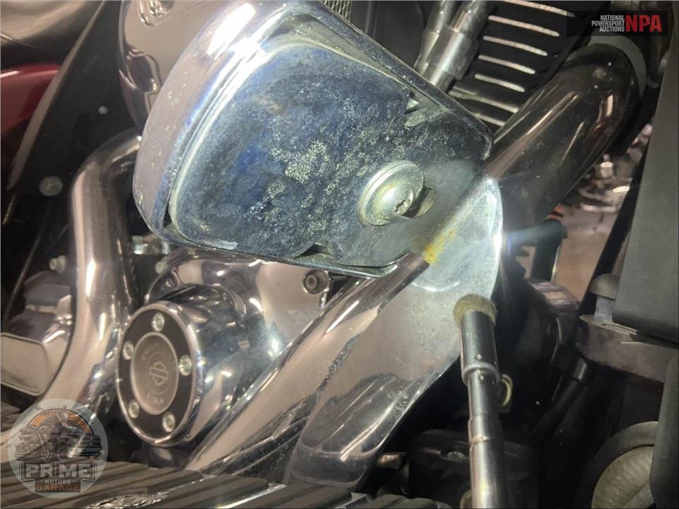 2015 Harley-Davidson FLHTK ELECTRA GLIDE ULTRA LIMITED — фото 36