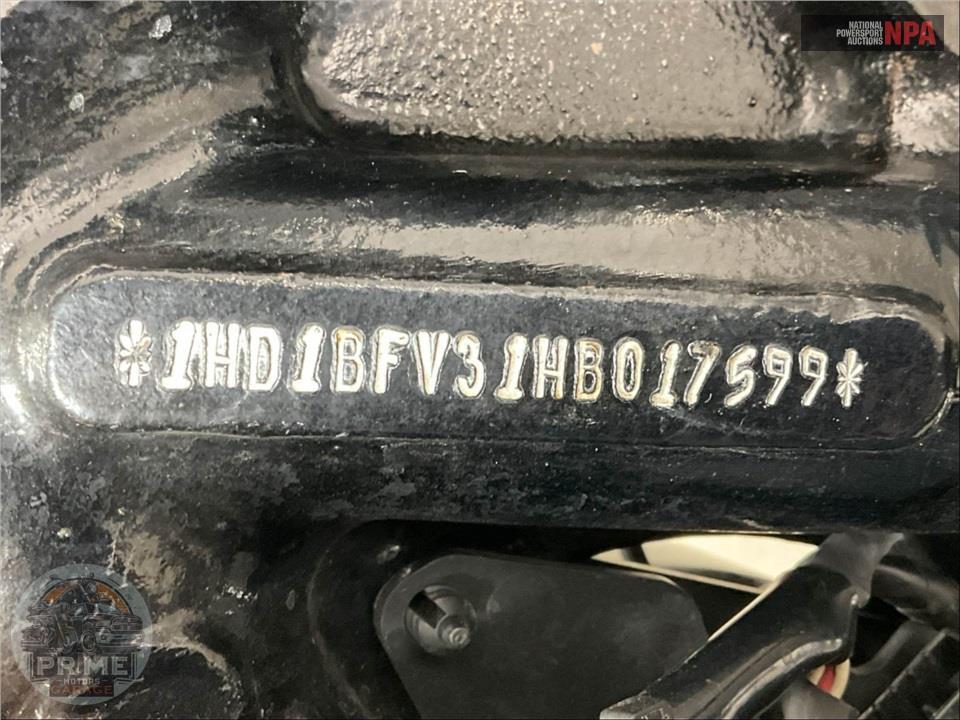2017 Harley-Davidson FXSB BREAKOUT — фото 30