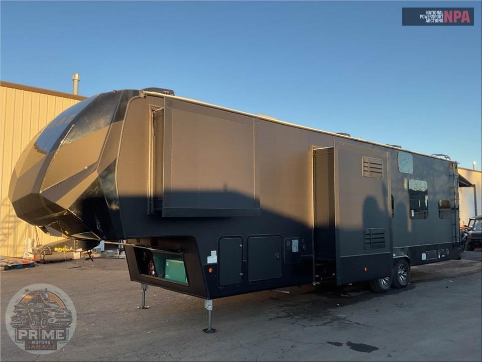 2021 Voltage M-3635 - TOY HAULER TOY HAULER SERIES — фото 2