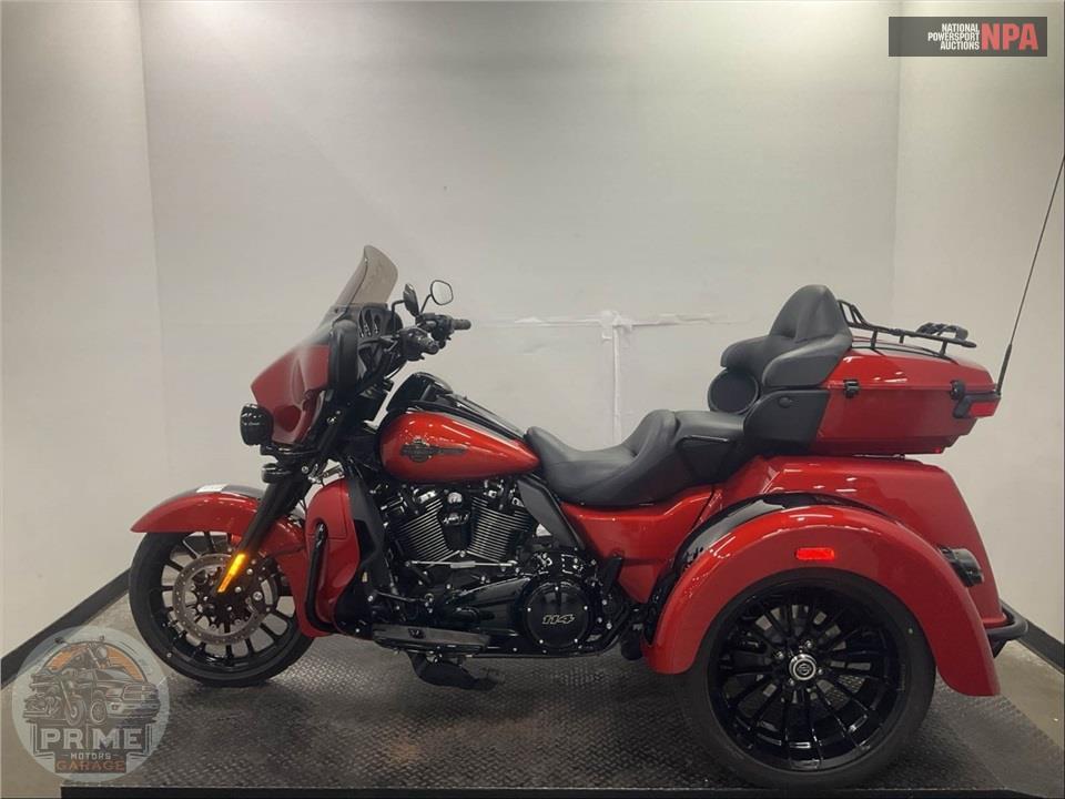 2025 Harley-Davidson FLHTCUTG TRI GLIDE ULTRA CLASSIC — фото 3