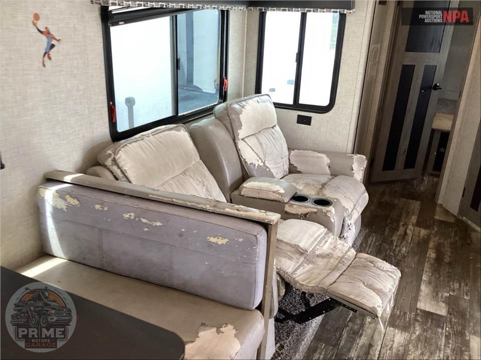 2020 Keystone Rv M-335 CG - OUTBACK TOY HAULER SERIES — фото 12