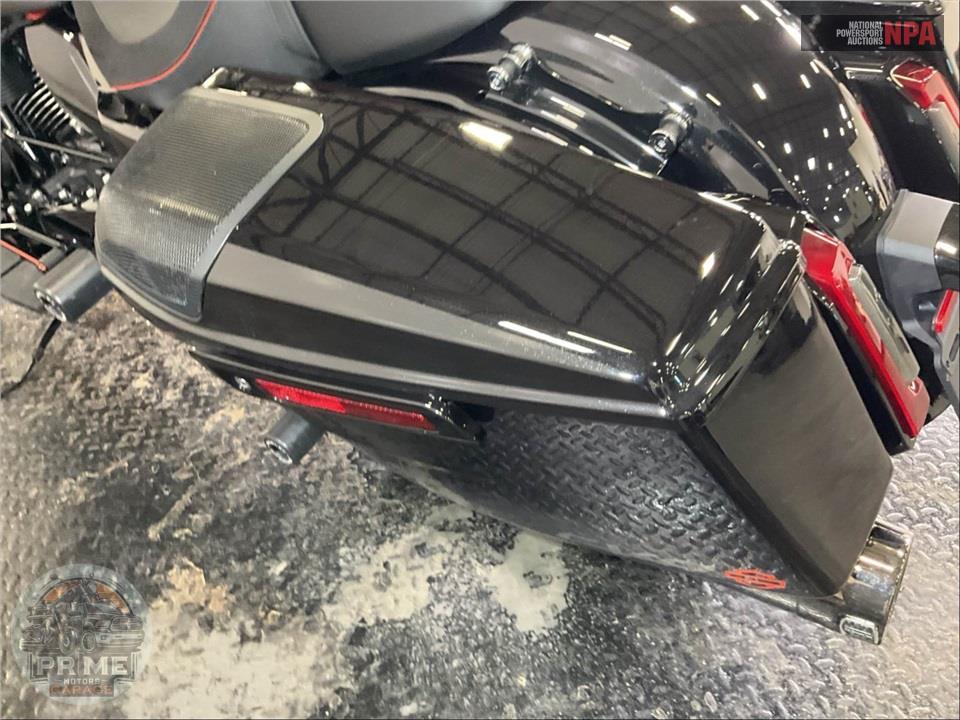2025 Harley-Davidson FLTRXSE CVO ROAD GLIDE — фото 16