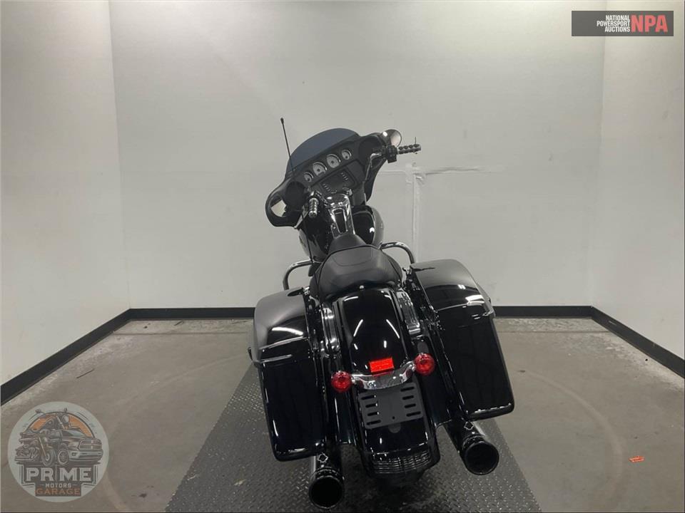 2016 Harley-Davidson FLHX STREET GLIDE — фото 4