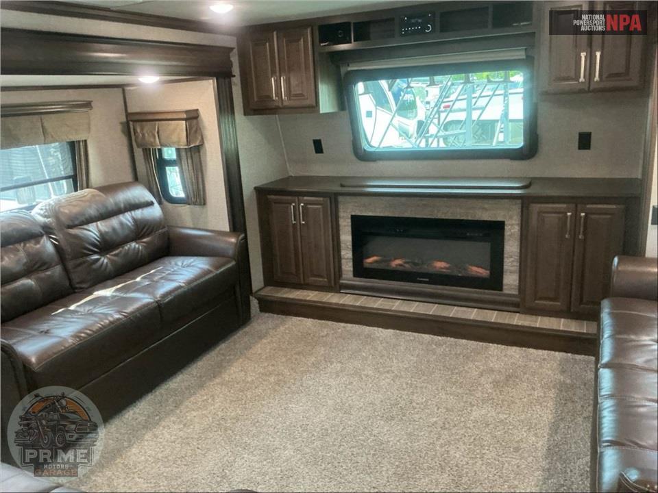 2020 Keystone Rv M-3710 KP - ALPINE FIFTH WHEEL SERIES — фото 9
