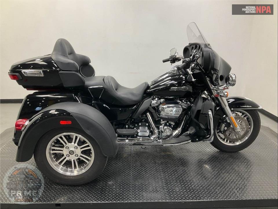 2021 Harley-Davidson FLHTCUTG TRI GLIDE ULTRA CLASSIC — фото 1