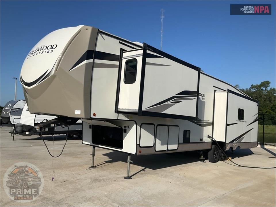 2022 Wildwood By Forest River M-34RL - HERITAGE GLEN ELITE FIFTH WHEEL SERIES — фото 2