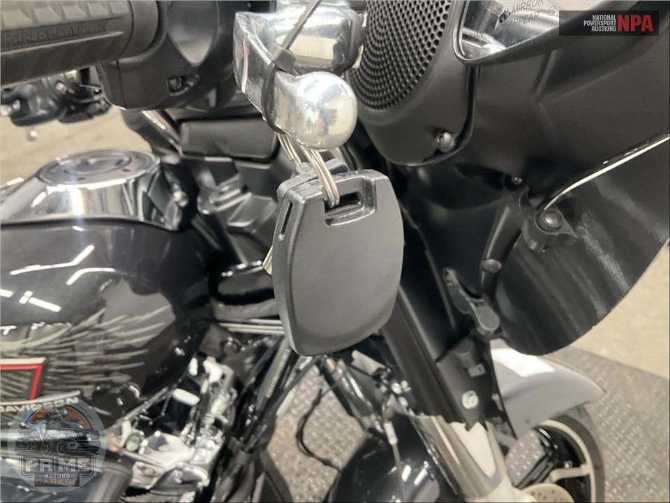 2026 Harley-Davidson FLHX STREET GLIDE — фото 10