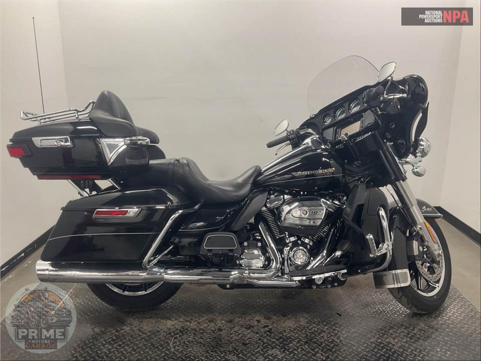 2017 Harley-Davidson FLHTK ULTRA LIMITED — фото 1