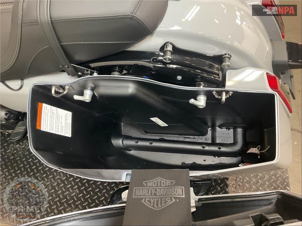 2025 Harley-Davidson FLTRX ROAD GLIDE — фото 16