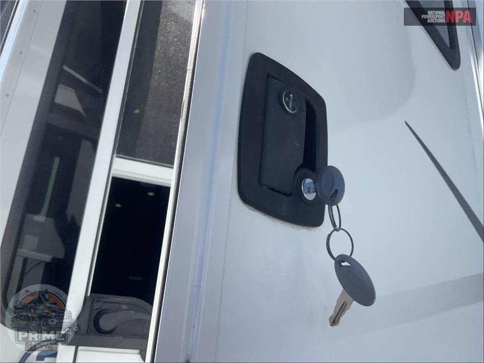 2022 Grand Design Recreational Vehicles M-390RK - SOLITUDE FIFTH WHEEL SERIES — фото 51