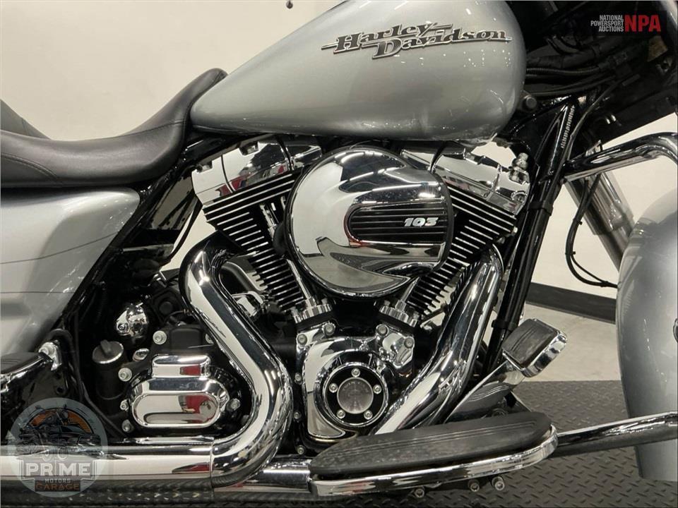 2015 Harley-Davidson FLHXS STREET GLIDE SPECIAL — фото 6