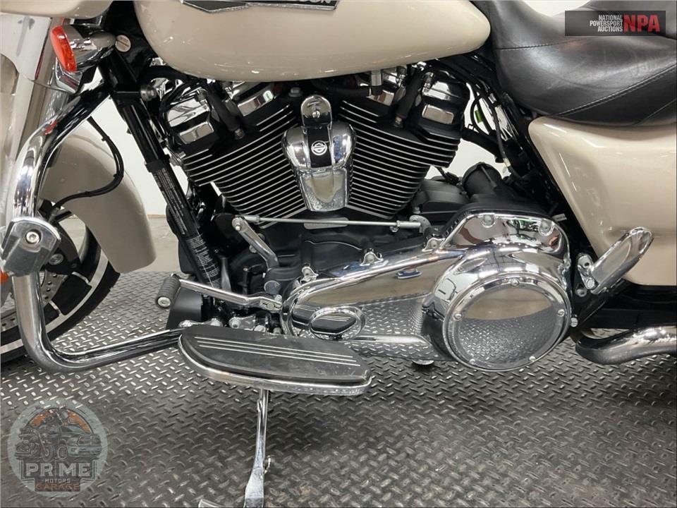 2022 Harley-Davidson FLHX STREET GLIDE — фото 7