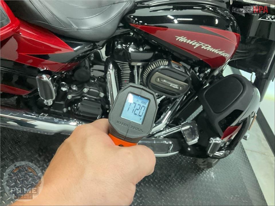 2017 Harley-Davidson FLHXSE CVO STREET GLIDE — фото 9