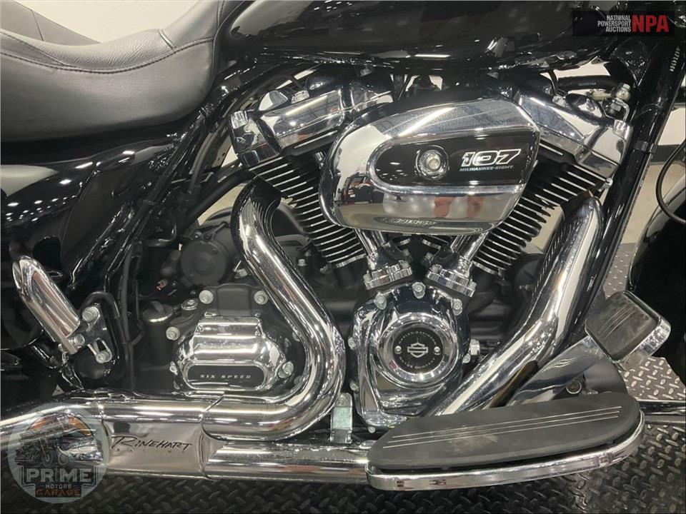 2017 Harley-Davidson FLHXS STREET GLIDE SPECIAL — фото 6