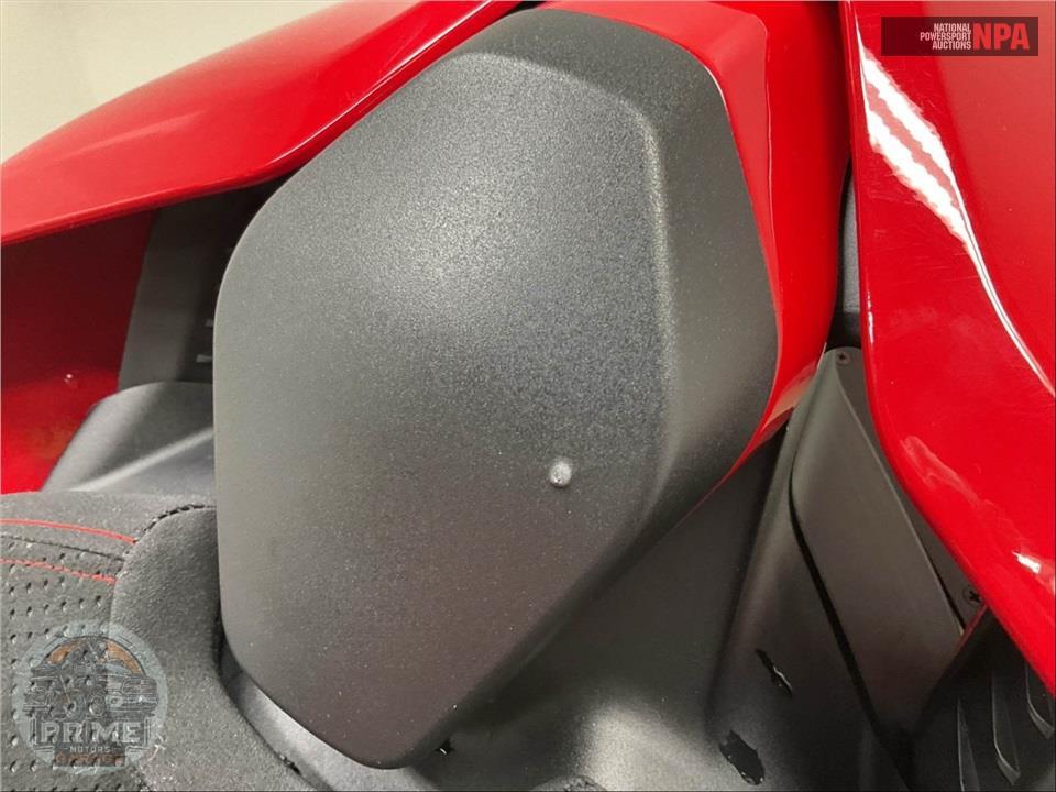 2019 Ducati PANIGALE V4 S — фото 16