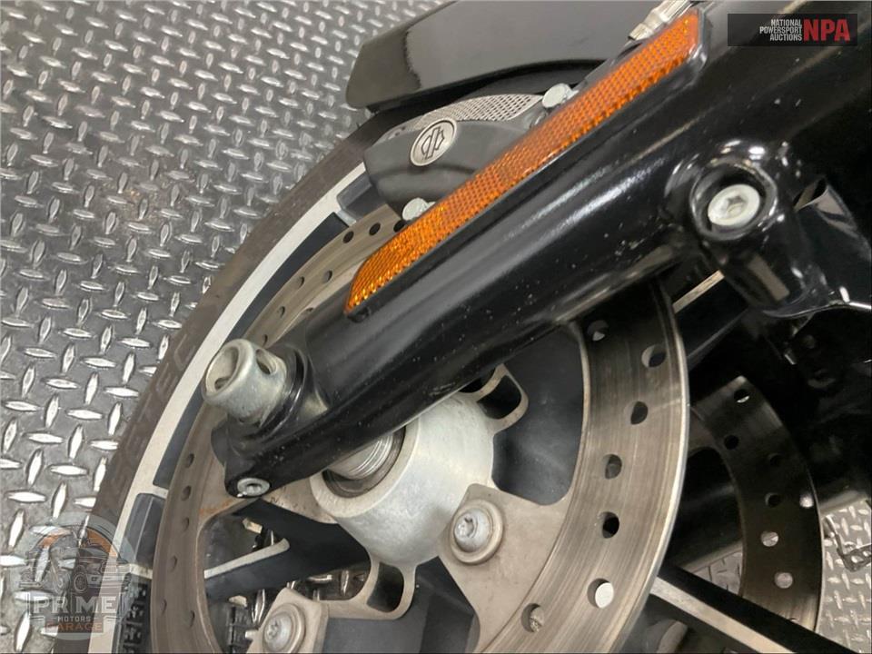 2019 Harley-Davidson FLHX STREET GLIDE — фото 32