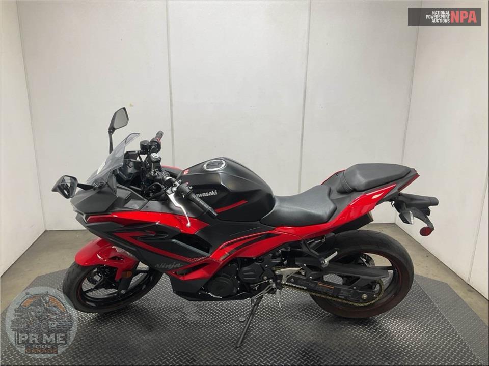 2025 Kawasaki EX500GSFAL NINJA 500 RED METALLIC (ABS) — фото 3