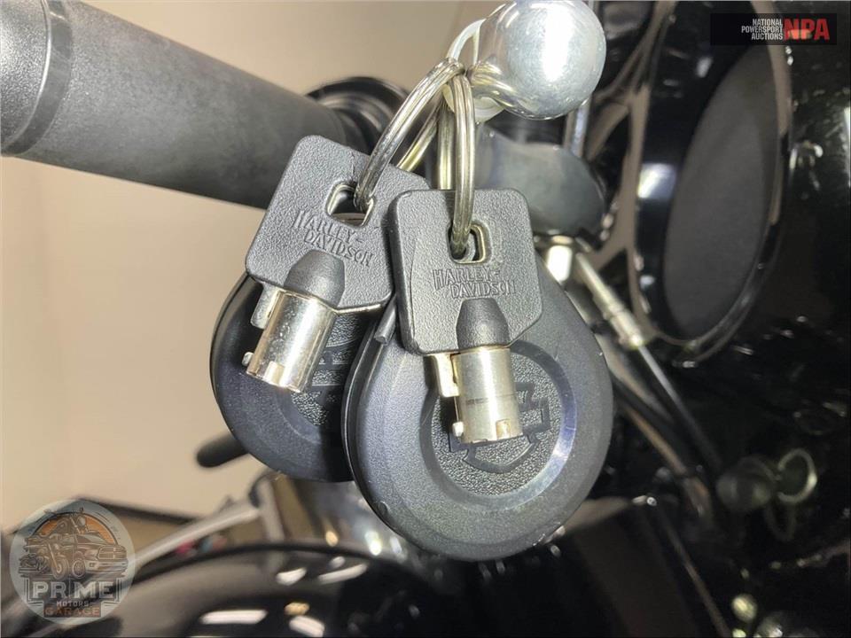 2014 Harley-Davidson FLHTK ELECTRA GLIDE ULTRA LIMITED — фото 10