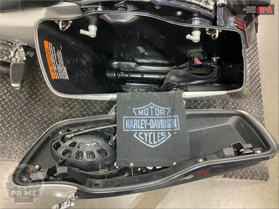 2019 Harley-Davidson FLHXSE CVO STREET GLIDE — фото 22