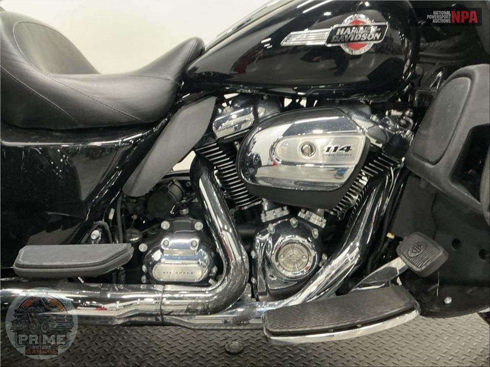 2023 Harley-Davidson FLHTCUTG TRI GLIDE ULTRA CLASSIC — фото 8