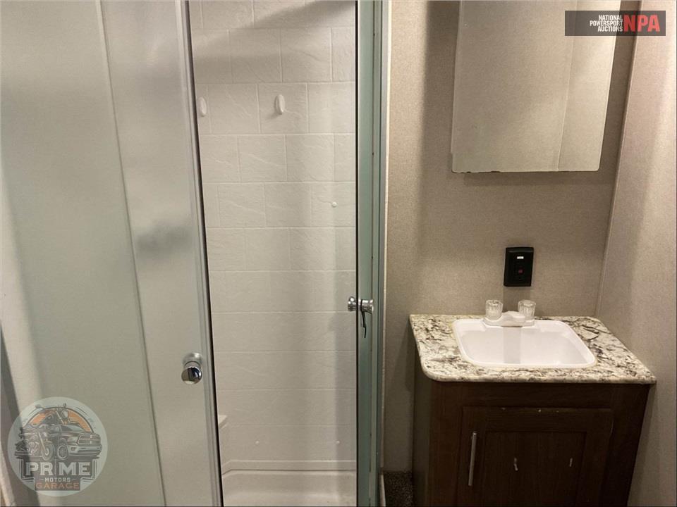 2019 Keystone Rv M-32 BHTS - HIDEOUT LUXURY SERIES — фото 17