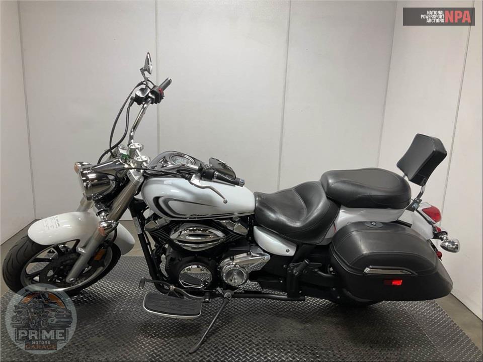 2013 Yamaha XVS95DW/C V-STAR (PEARL WHITE) — фото 3