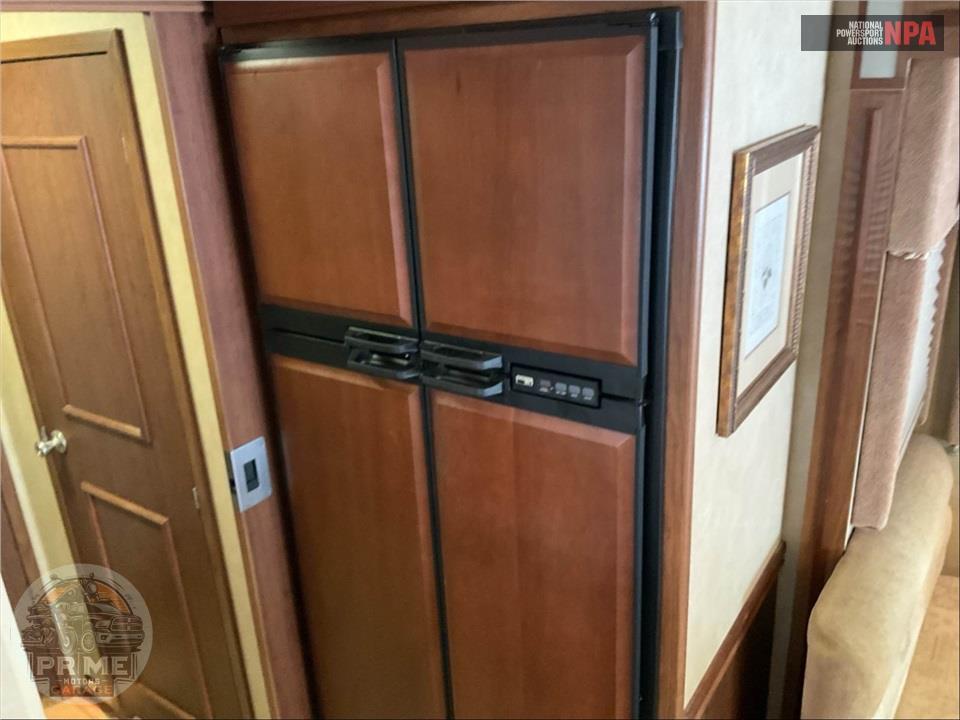 2006 Winnebago M-35A WORKHORSE ADVENTURER SERIES — фото 30
