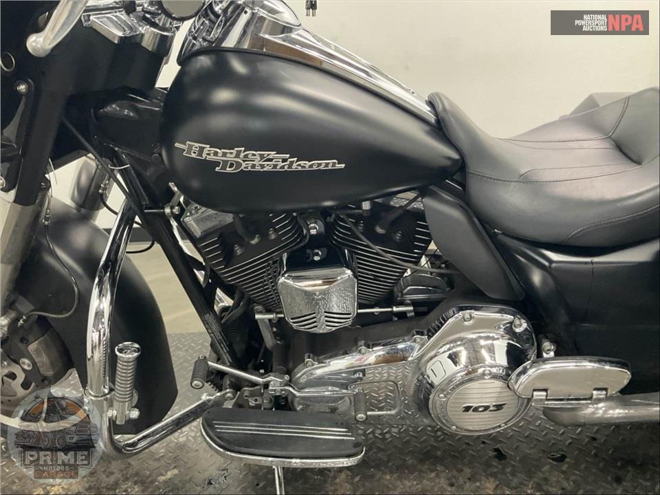 2012 Harley-Davidson FLHX STREET GLIDE — фото 7