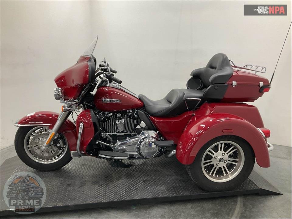 2021 Harley-Davidson FLHTCUTG TRI GLIDE ULTRA CLASSIC — фото 3