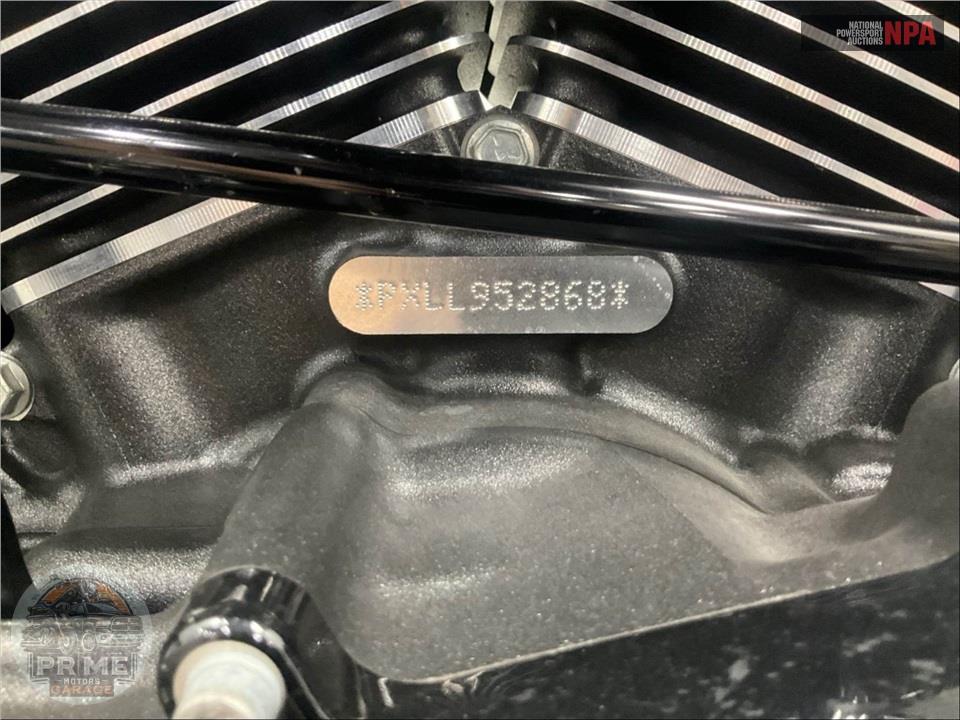 2020 Harley-Davidson FLHXSE CVO STREET GLIDE — фото 25
