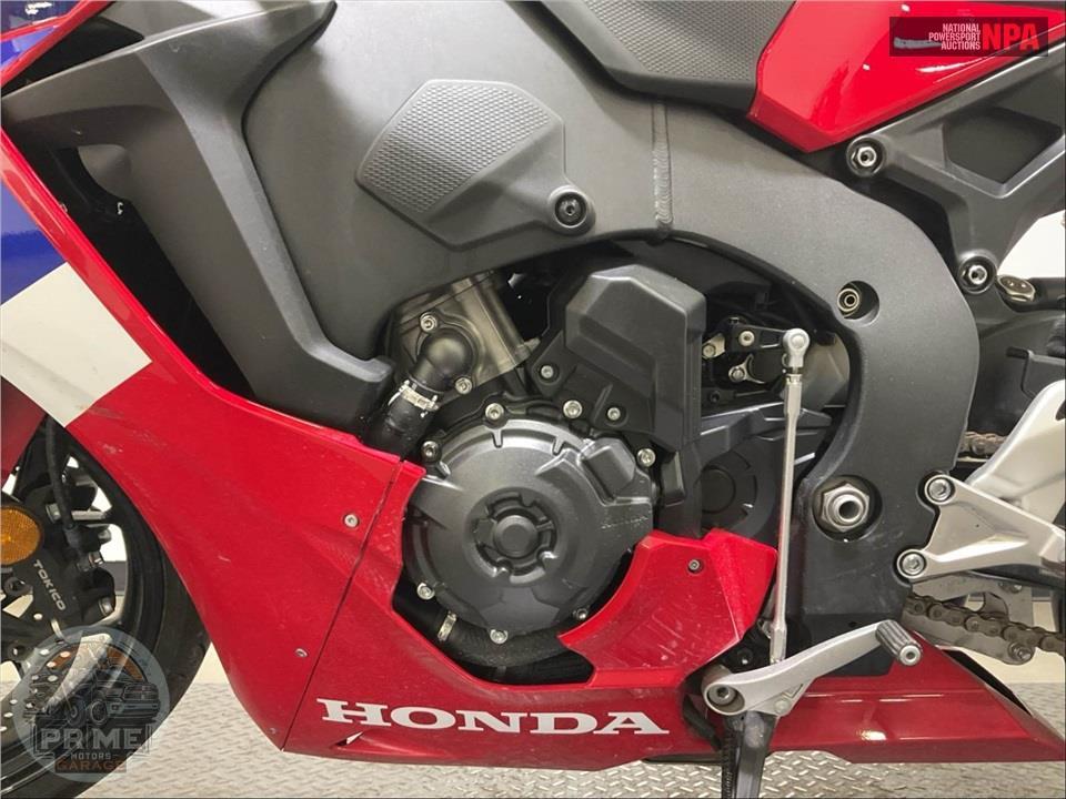2022 Honda CBR1000RR — фото 8