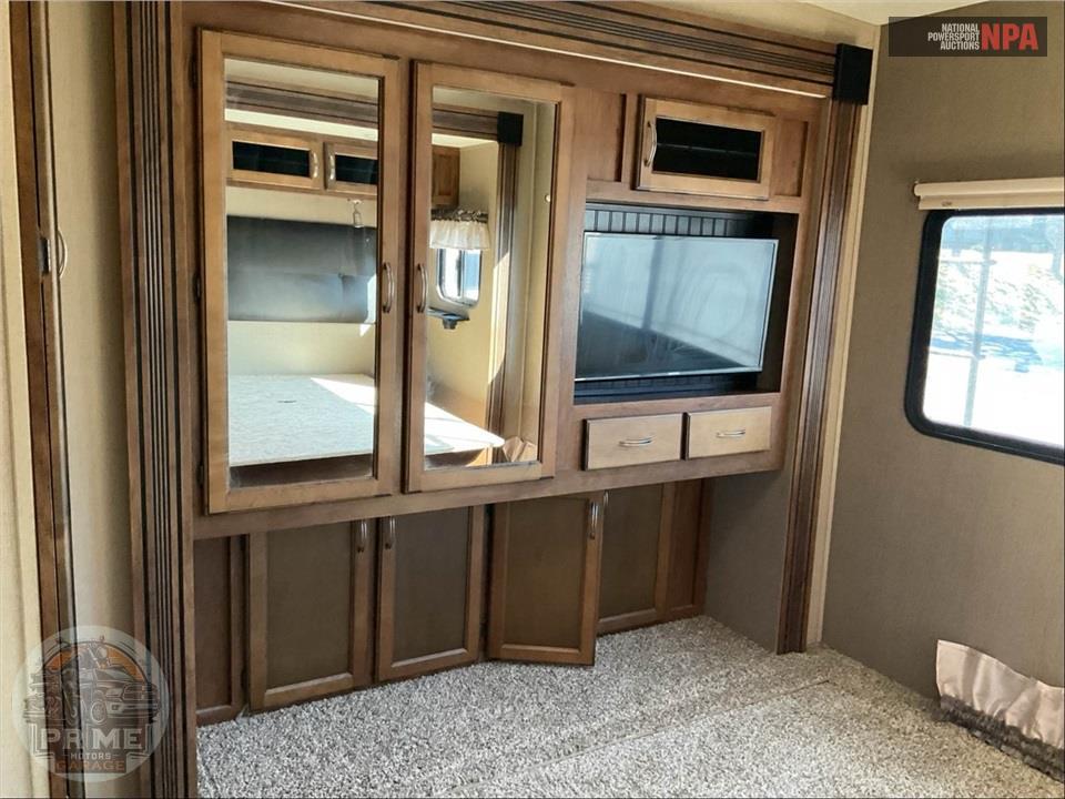 2018 Coachmen By Forest River M-370 FL - CHAPARRAL FIFTH WHEEL SERIES — фото 11